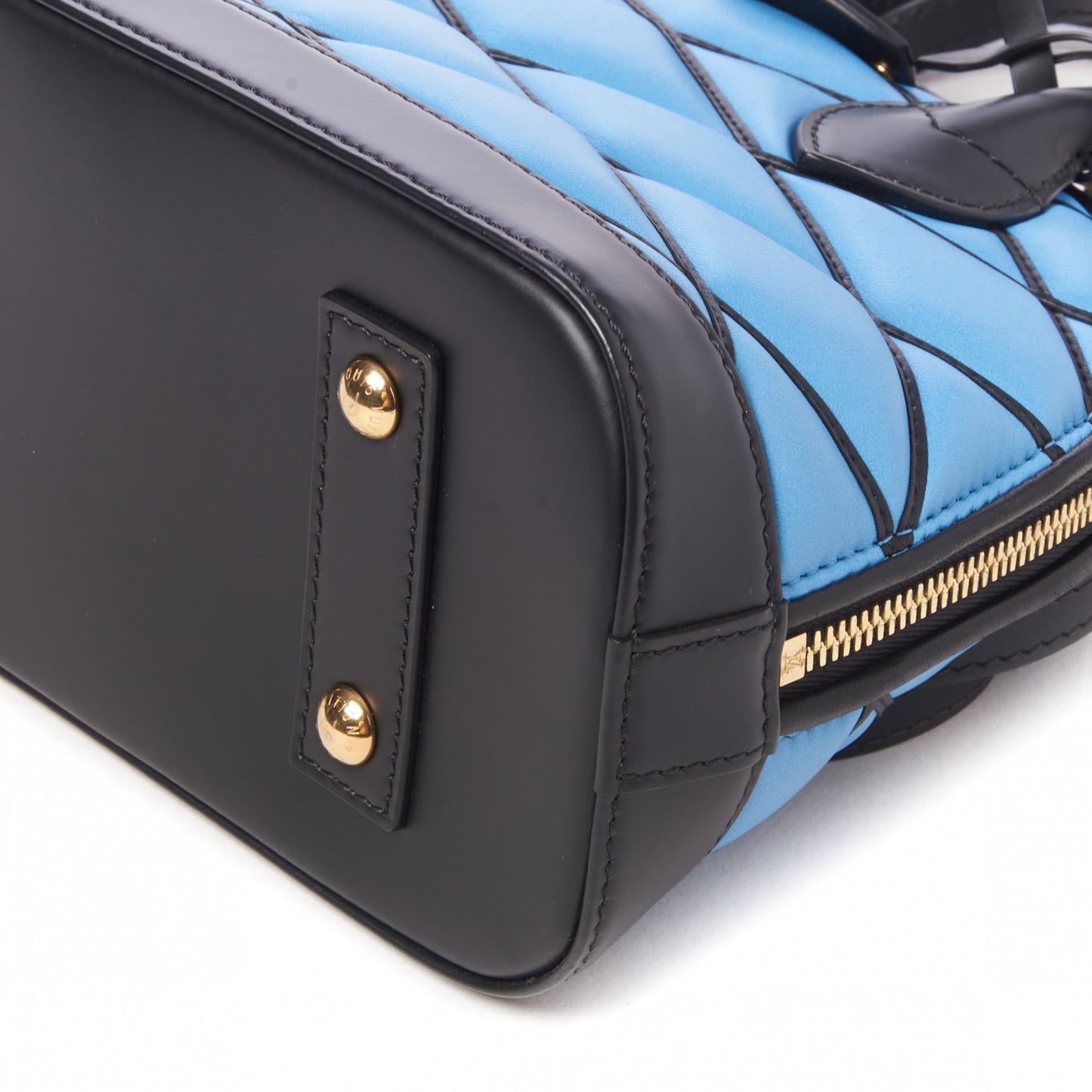 Lambskin Malletage Alma BB Bleuet