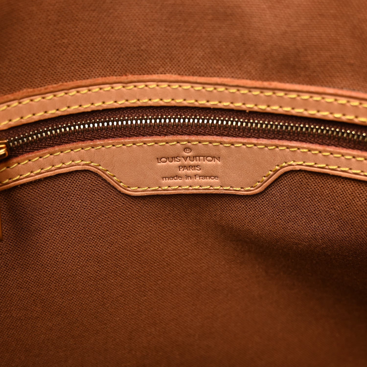 Louis Vuitton Monogram Cabas Mezzo 6 of 10