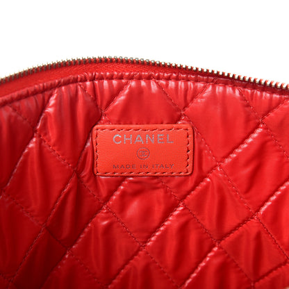 Chanel Patent Calfskin Quilted Valentine Hearts Medium O Cosmetic Case Red 4 of 8