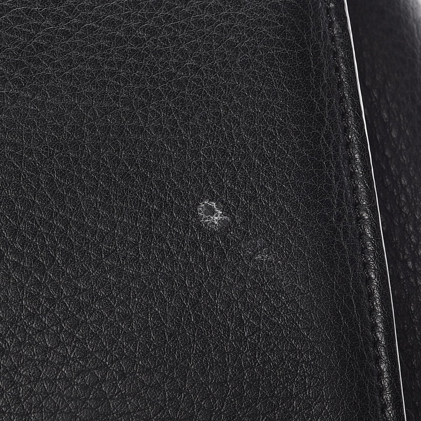 Supple Calfskin Medium Phantom Luggage Black