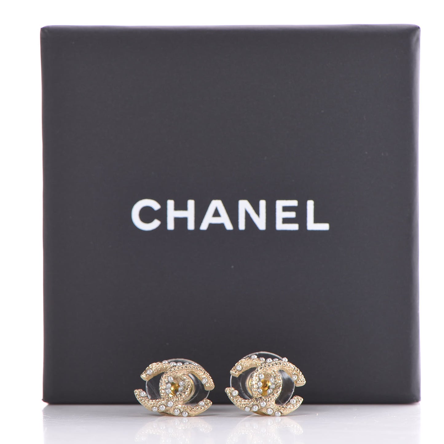 Pearl CC Earrings Gold