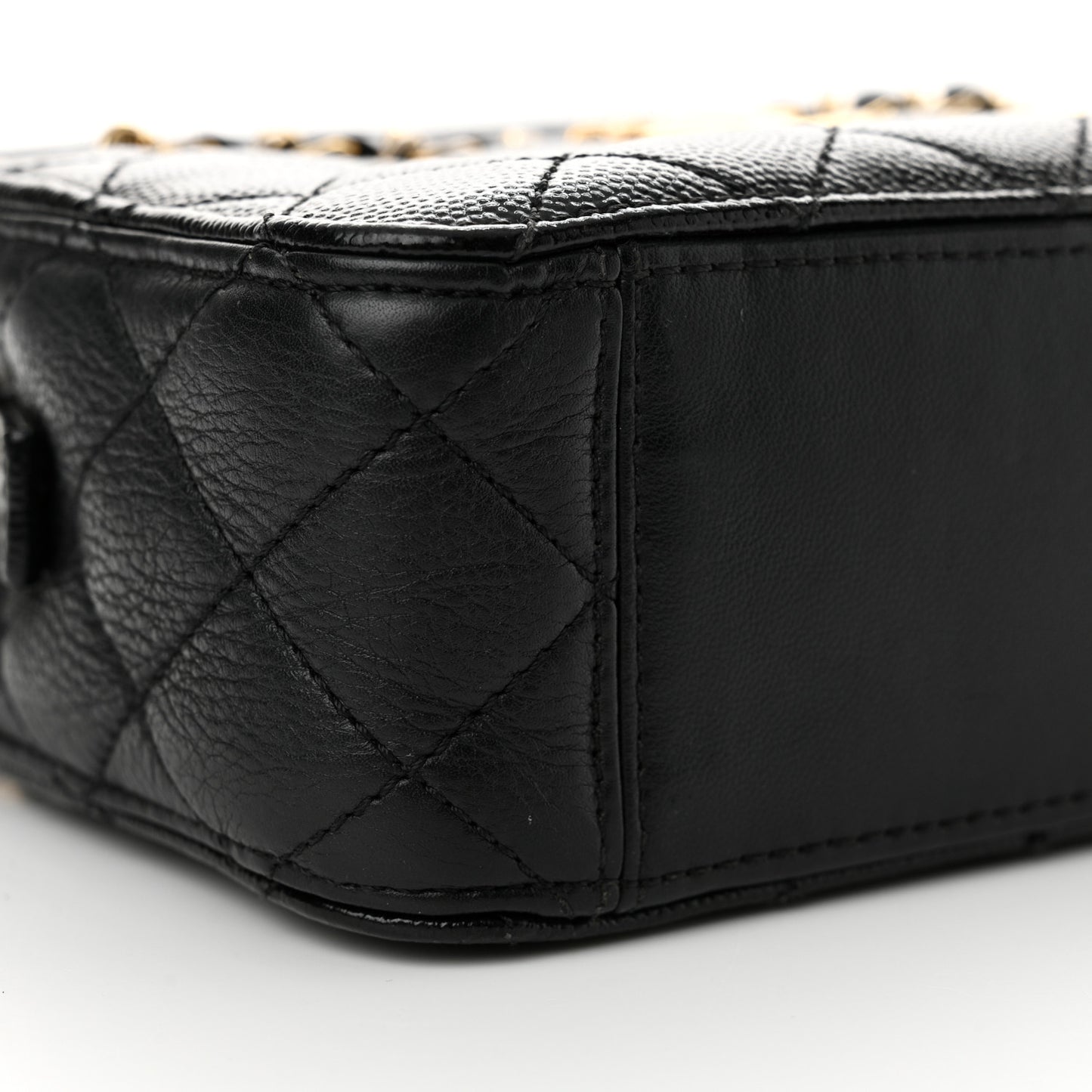 Shiny Caviar Quilted Small In & Out Camera Case Black
