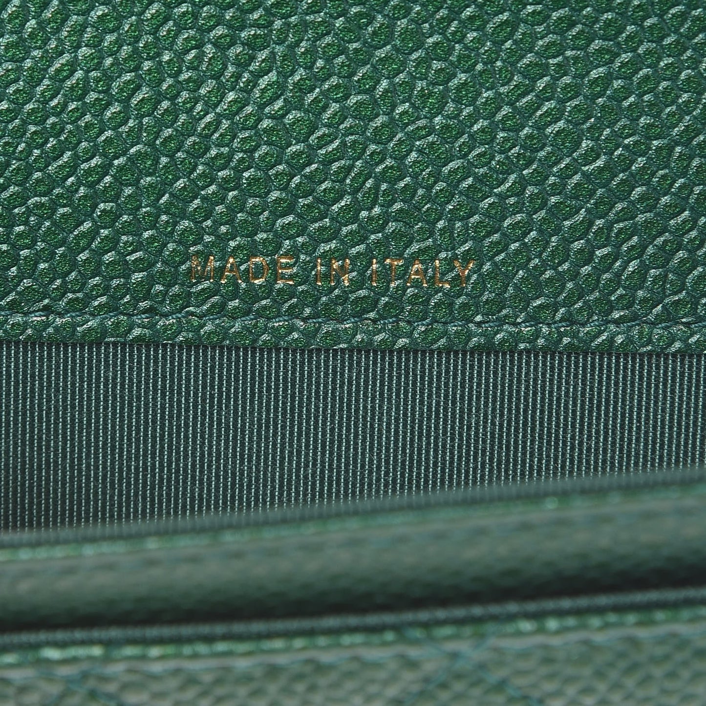 Metallic Caviar Quilted Card Holder Green