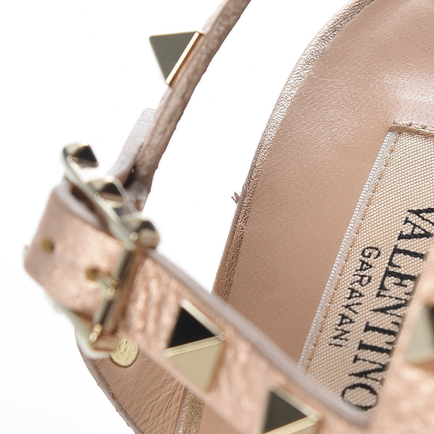 Valentino Garavani Metallic Pebbled Calfskin Rockstud 90mm City Sandals 39 Rame 13 of 14