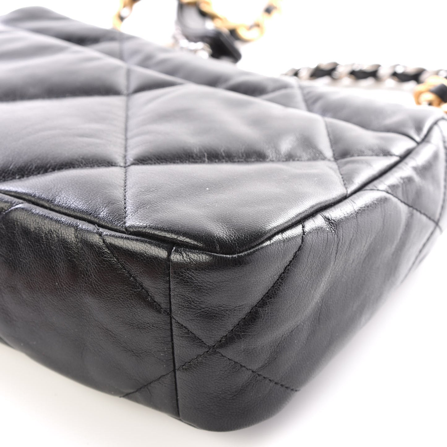 Goatskin Quilted Medium 19 Flap Black
