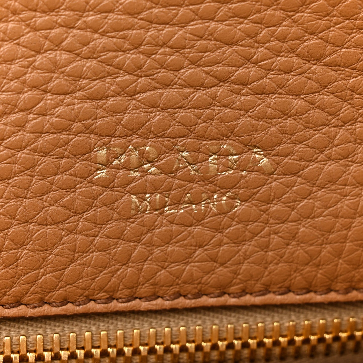 Vitello Daino Pocket Tote Caramel