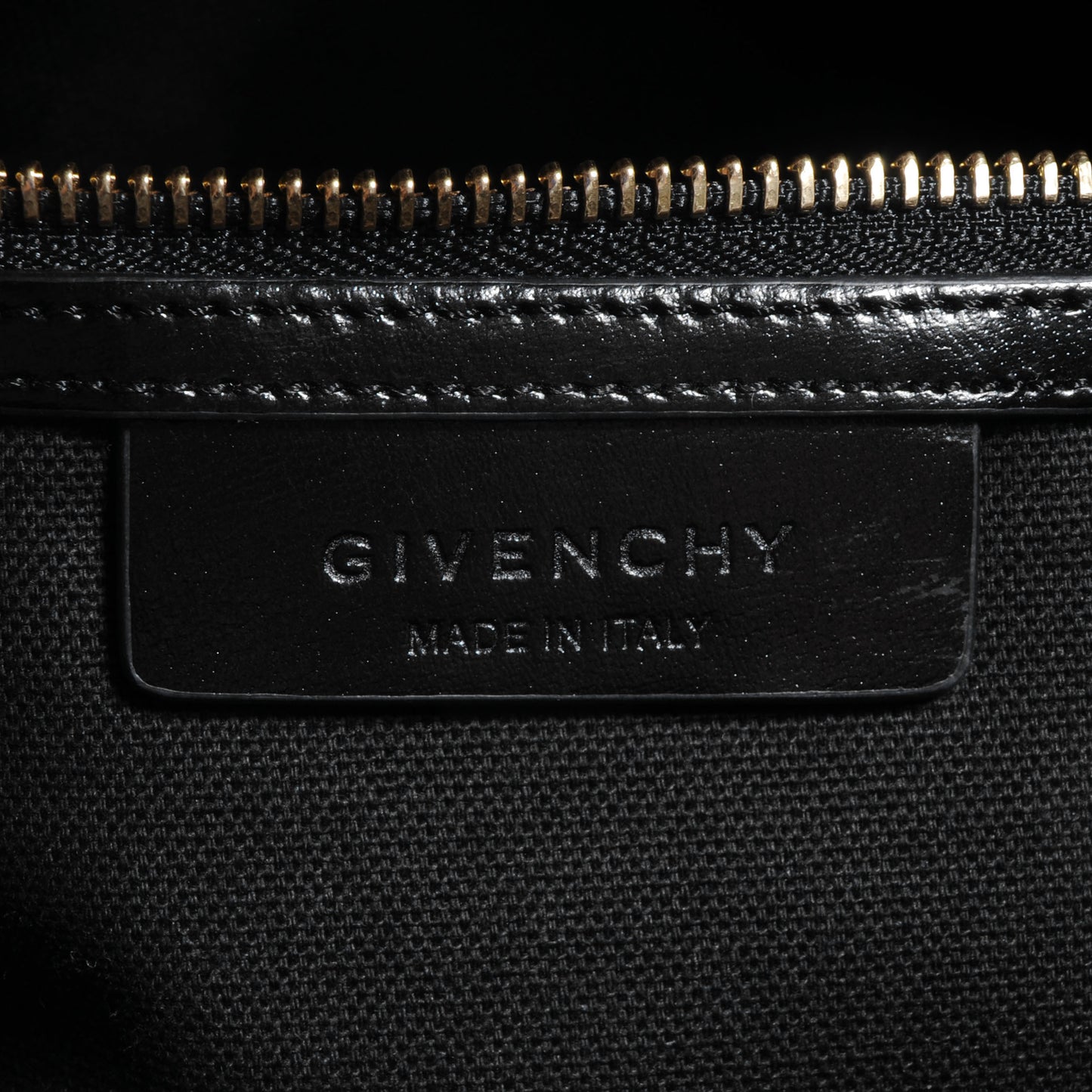 Shiny Lord Calfskin Medium Antigona Black
