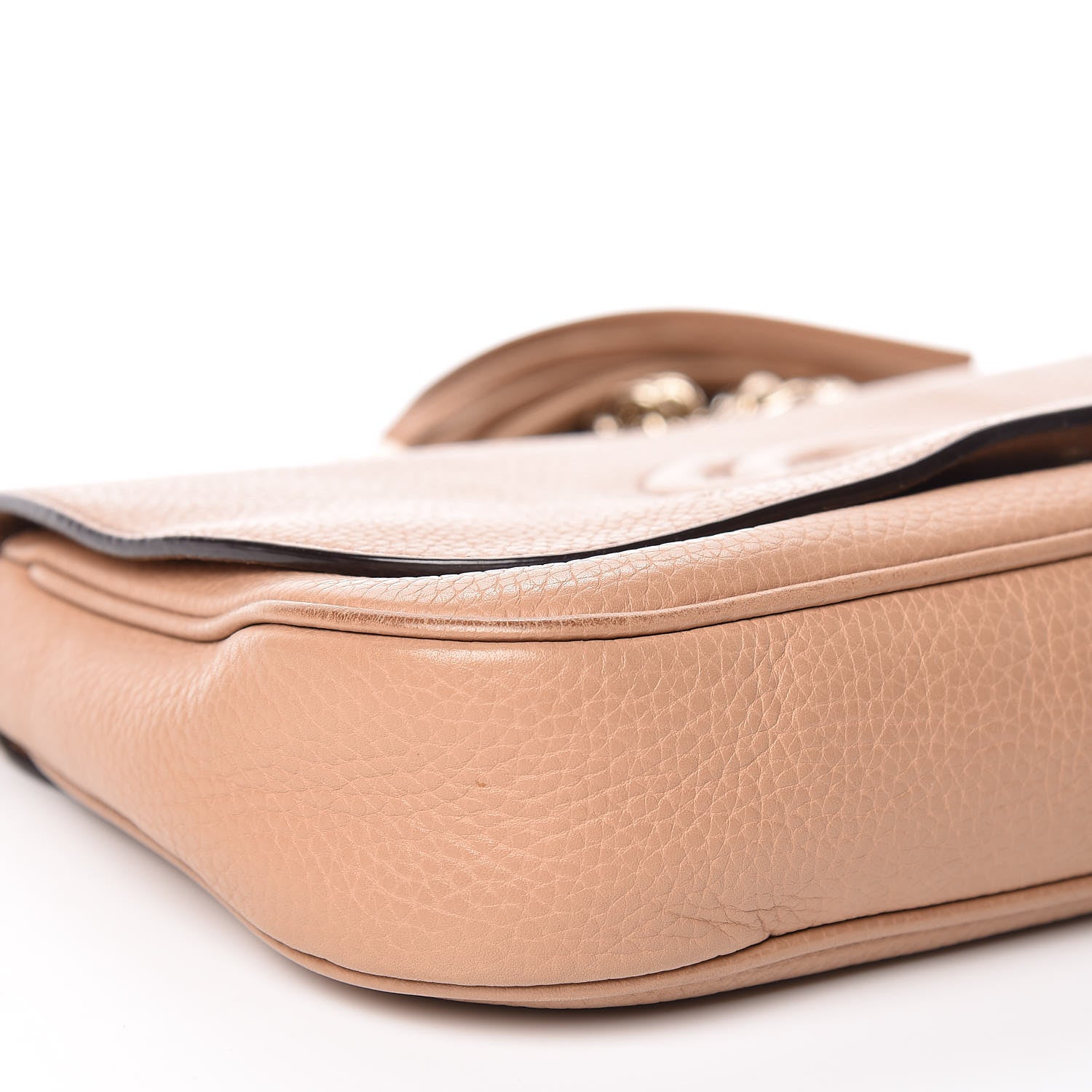 Gucci Pebbled Calfskin Medium Soho Flap Crossbody Camelia 9 of 14
