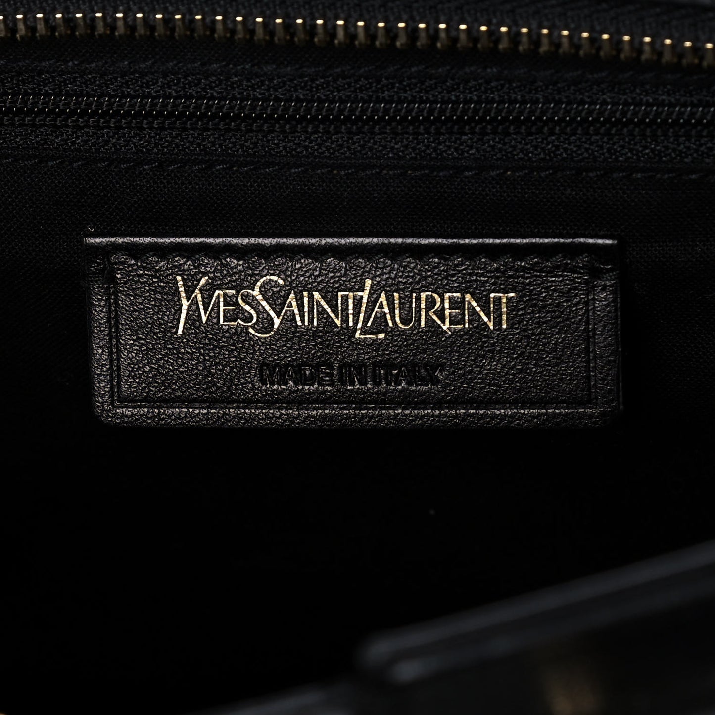 Textured Calfskin Medium Classic Y Cabas Black