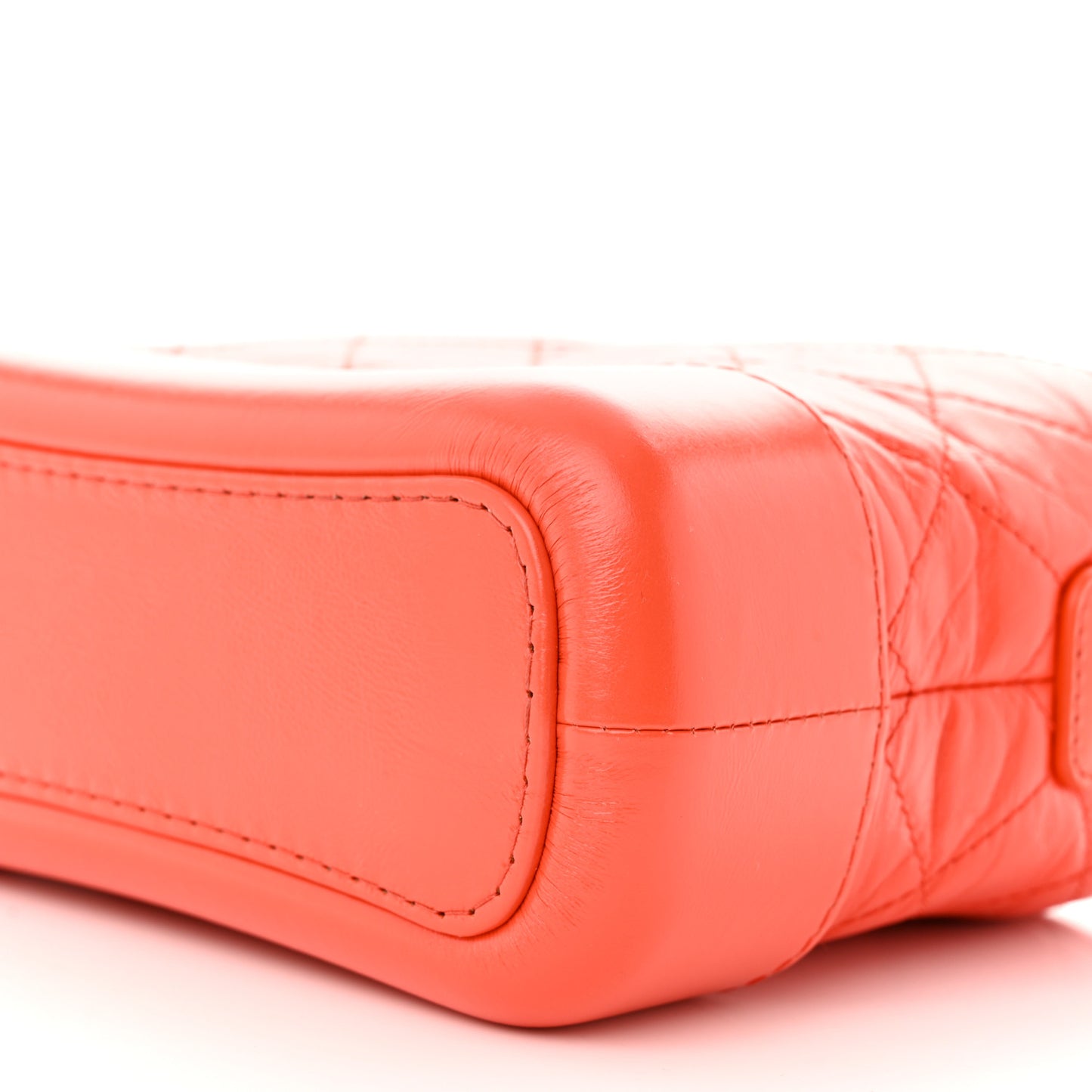 Aged Calfskin Quilted Small Gabrielle Hobo Red