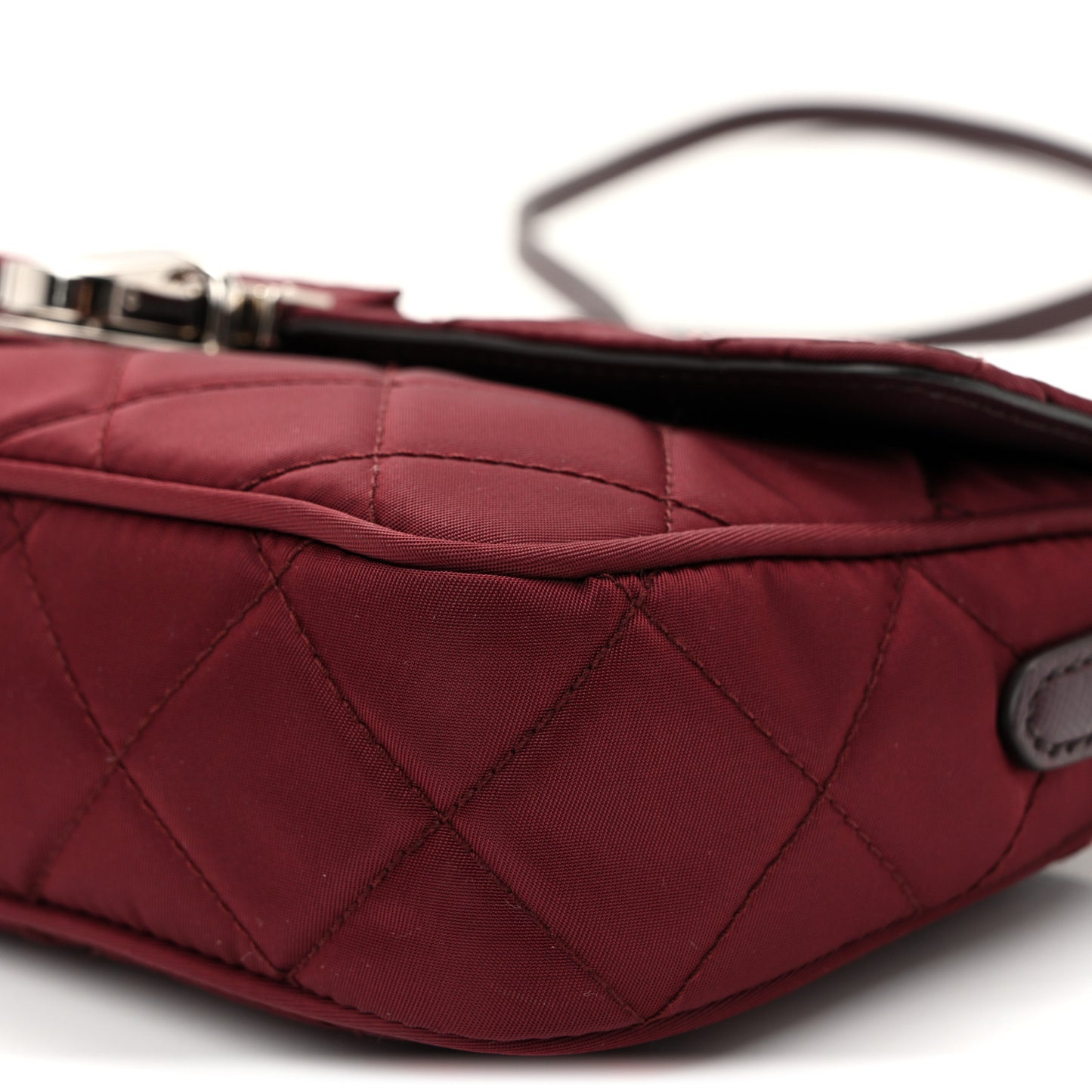 Nylon Tessuto Impunturato Quilted Flap Crossbody Granato