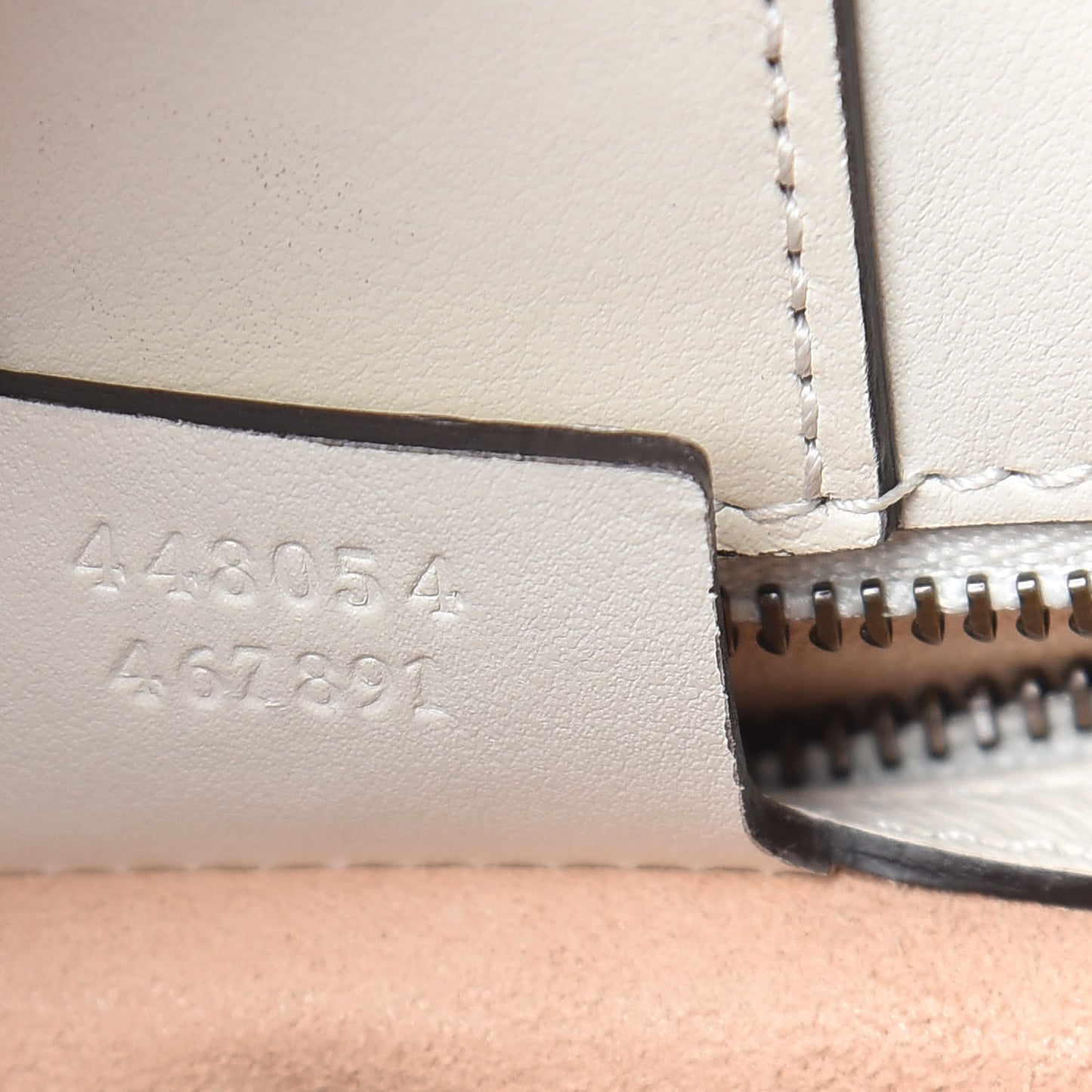 Calfskin Matelasse Small GG Marmont Tote White