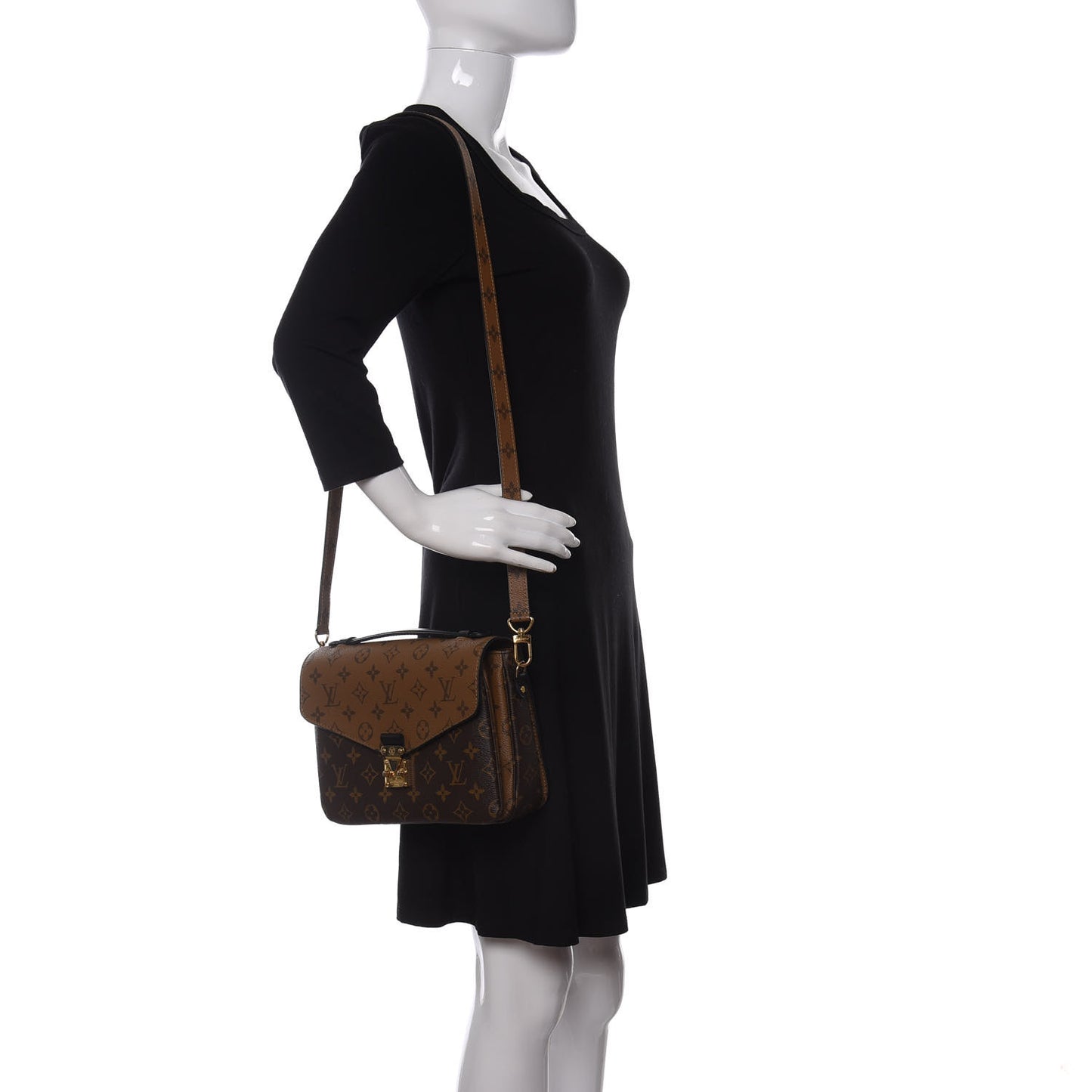 Reverse Monogram Pochette Metis