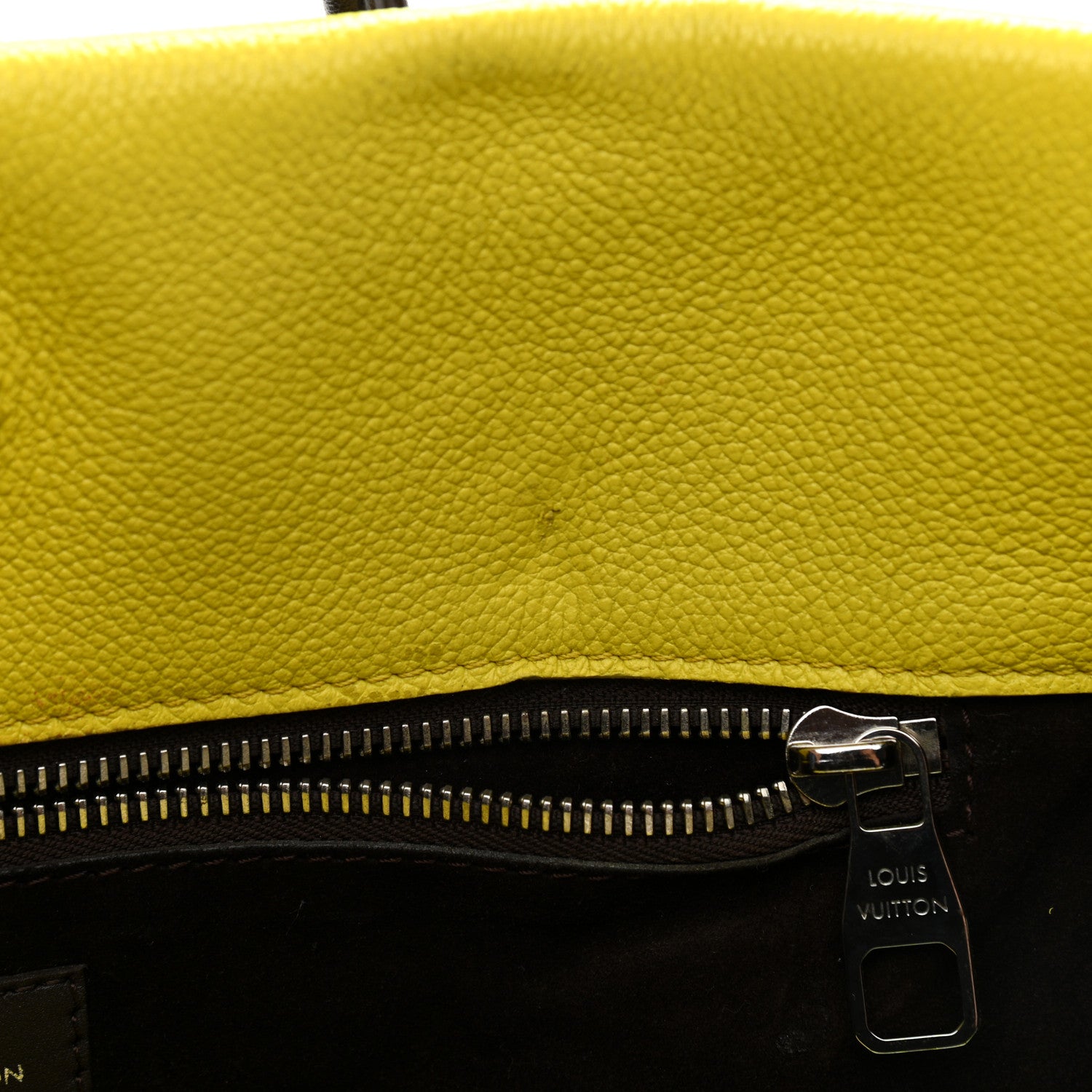 Louis Vuitton Veau Cachemire Tote W PM Pistache 11 of 16