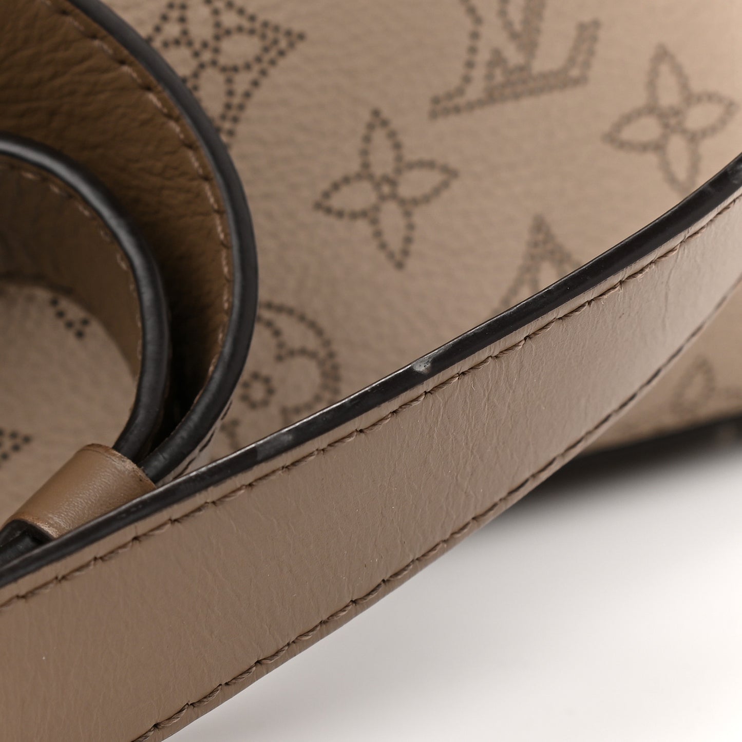 Mahina Beaubourg Hobo MM Galet