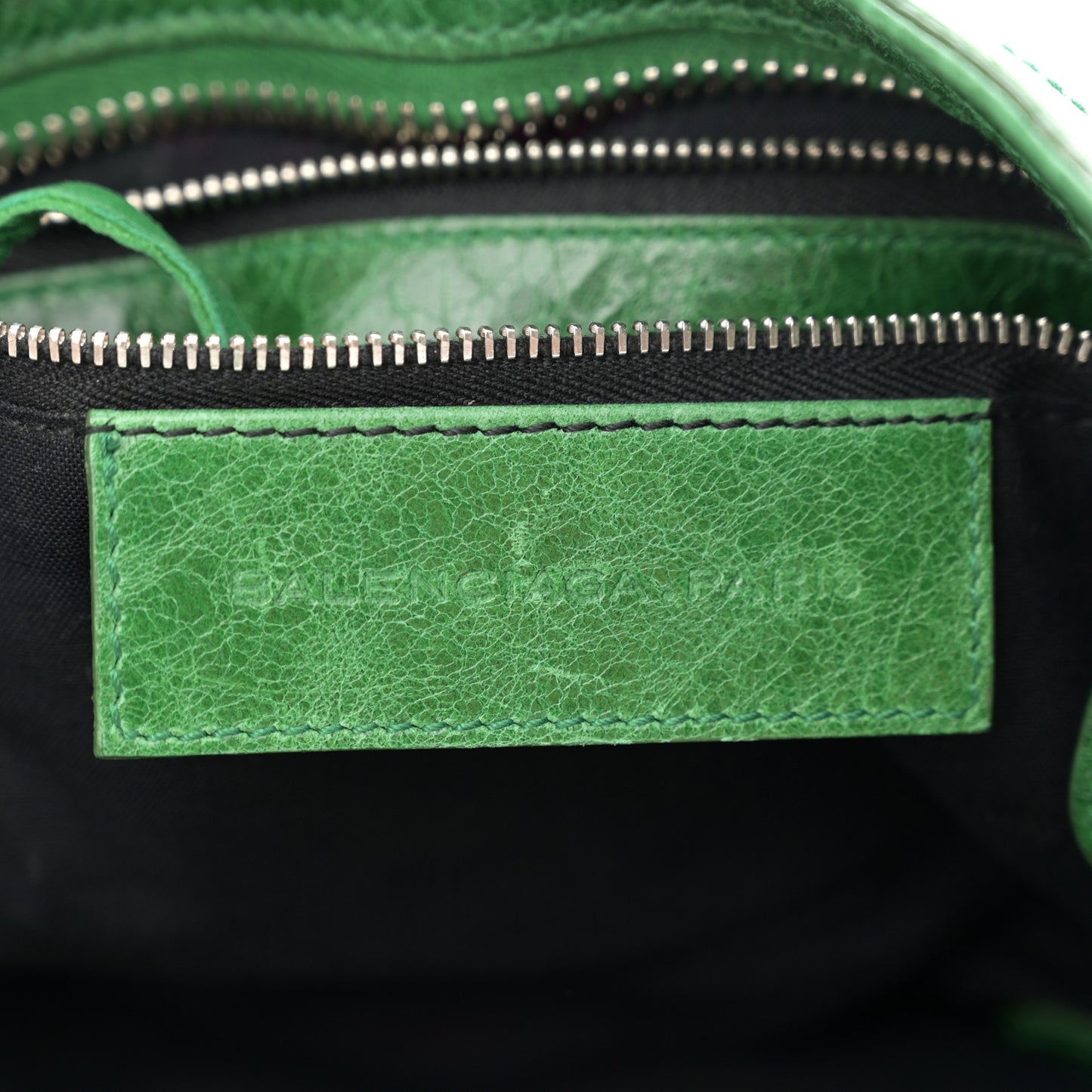 Chevre Satin Giant City Green Floral