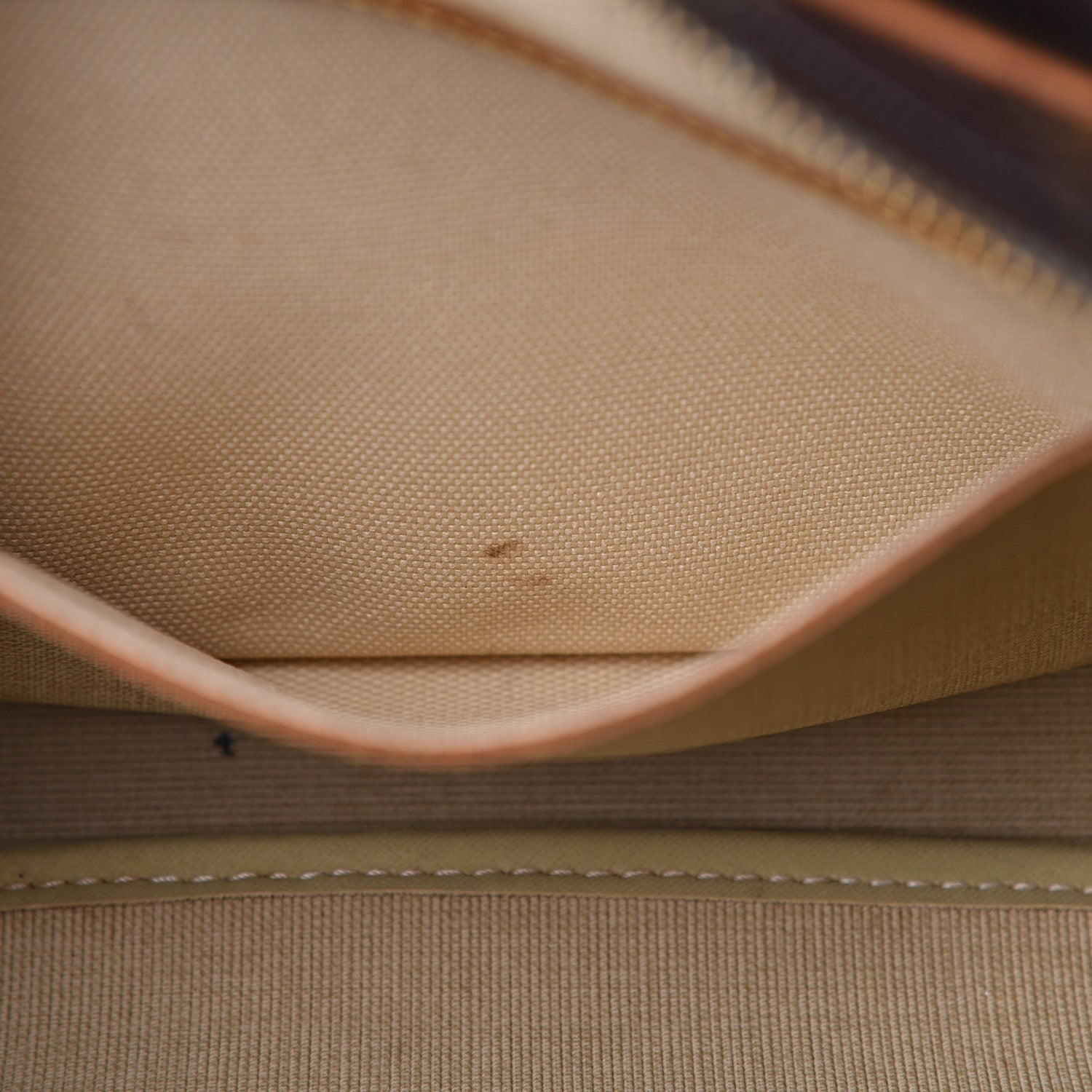 Louis Vuitton Monogram Reporter PM 15 of 22