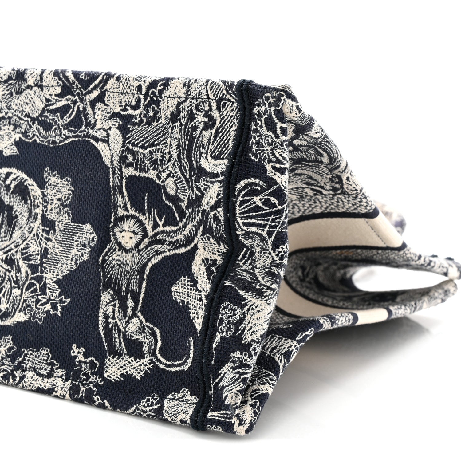 Christian Dior Canvas Embroidered Medium Dioriviera Toile De Jouy Book Tote Blue 10 of 11