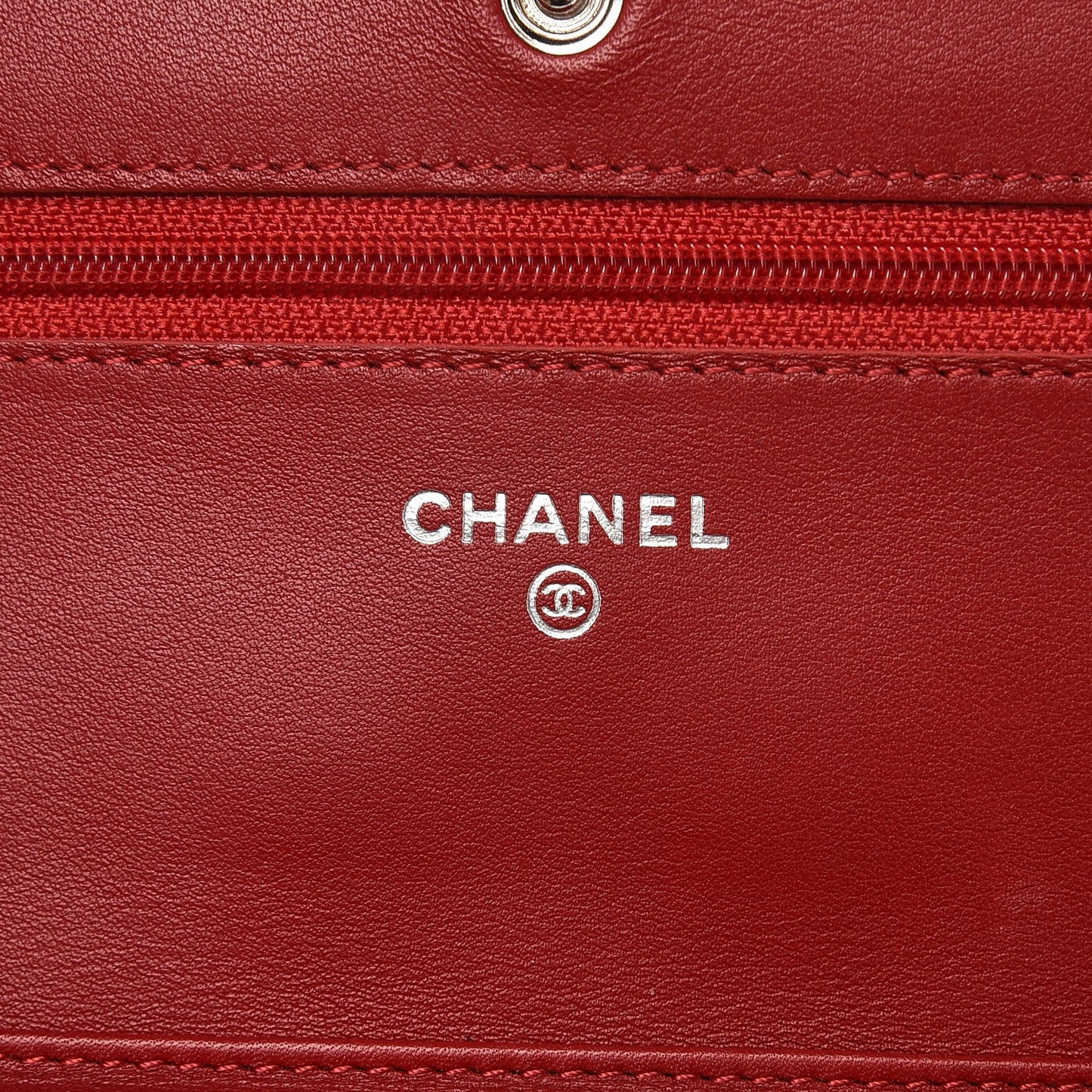 Patent Quilted Wallet On Chain WOC Red