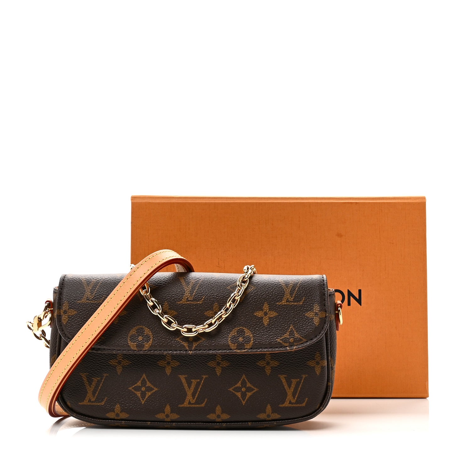 Monogram Ivy Wallet On Chain