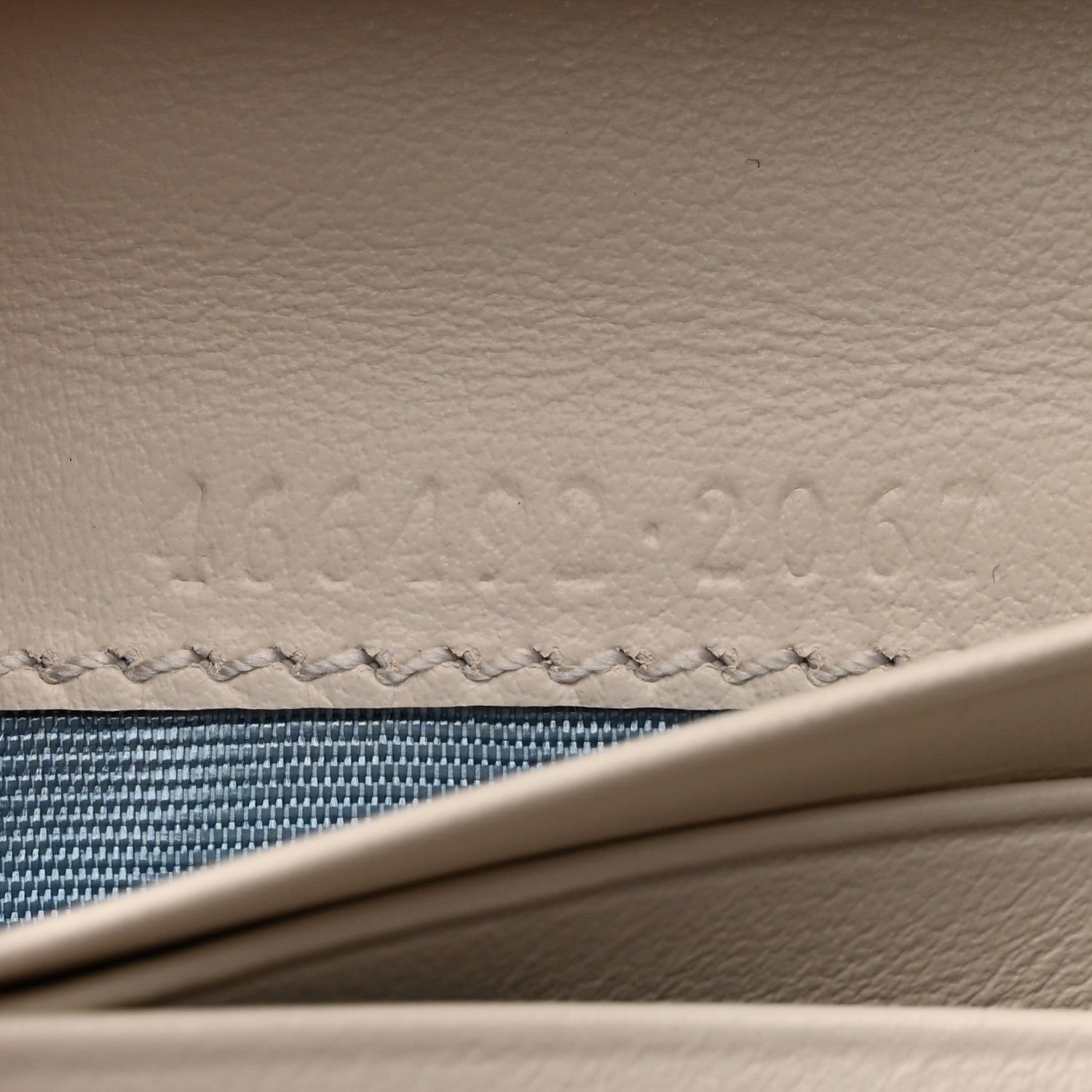 Gucci Calfskin Matelasse Diagonal GG Apple GG Marmont Card Case Wallet Ivory 7 of 8
