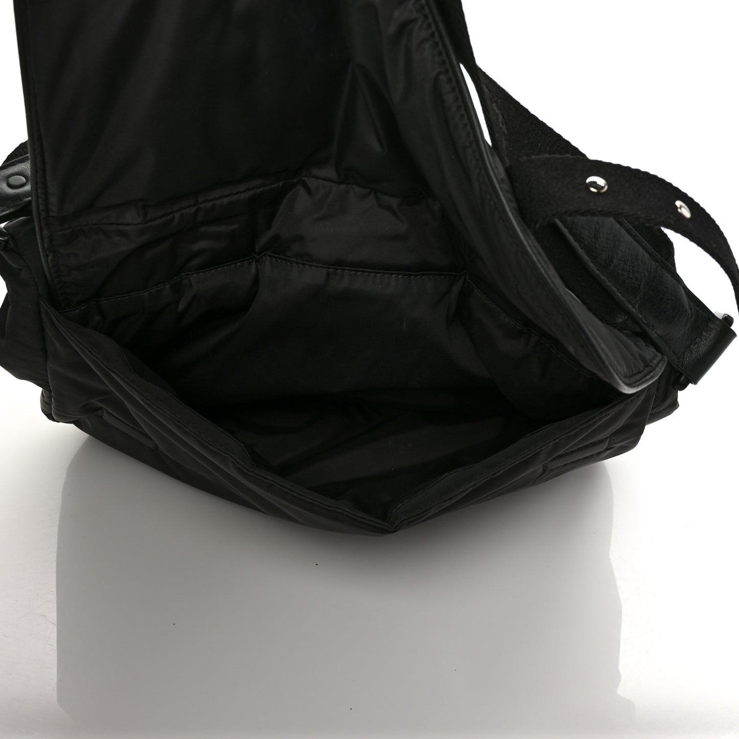 HOMME Nylon Saddle Messenger Bag Black