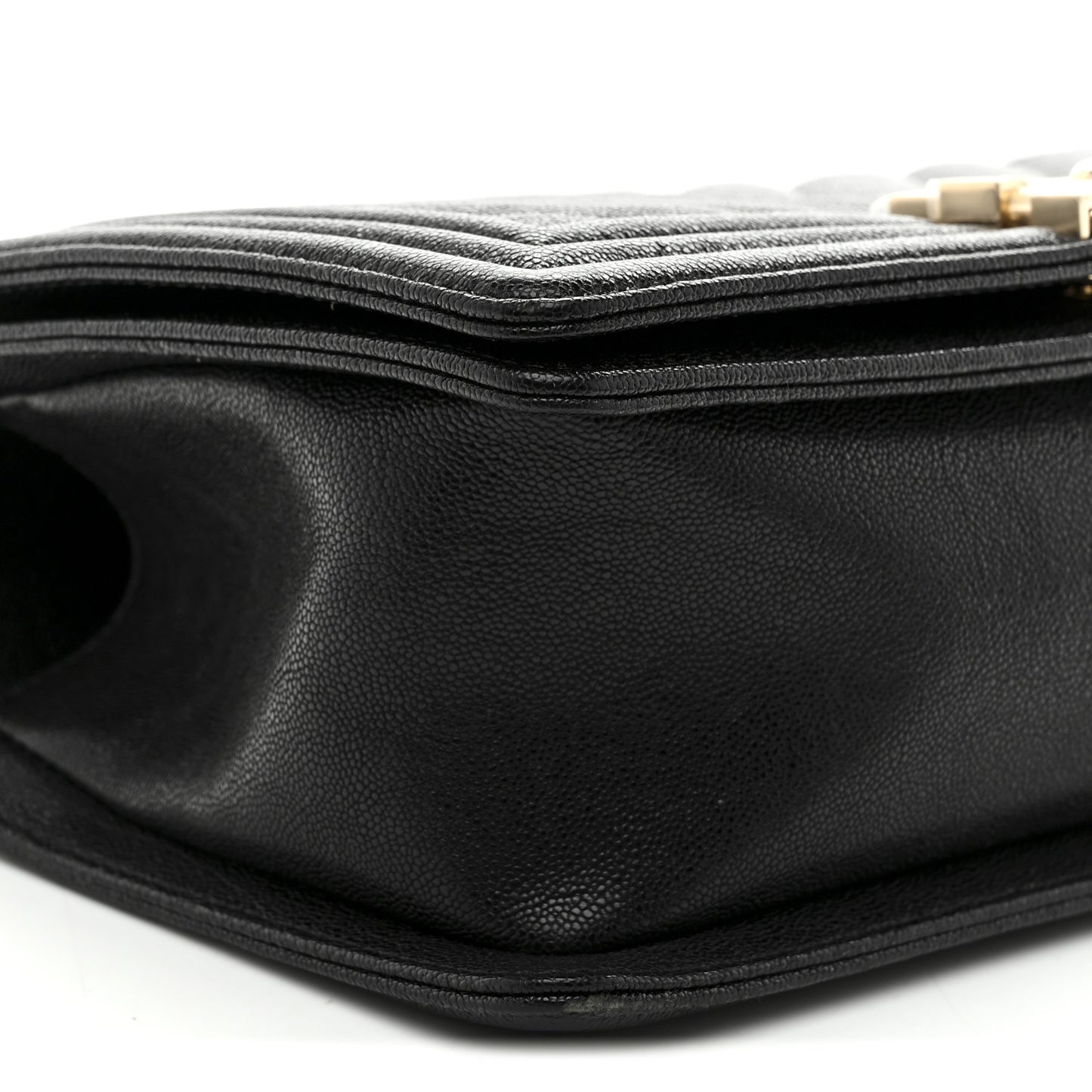 Caviar Chevron Quilted Medium Boy Flap Black