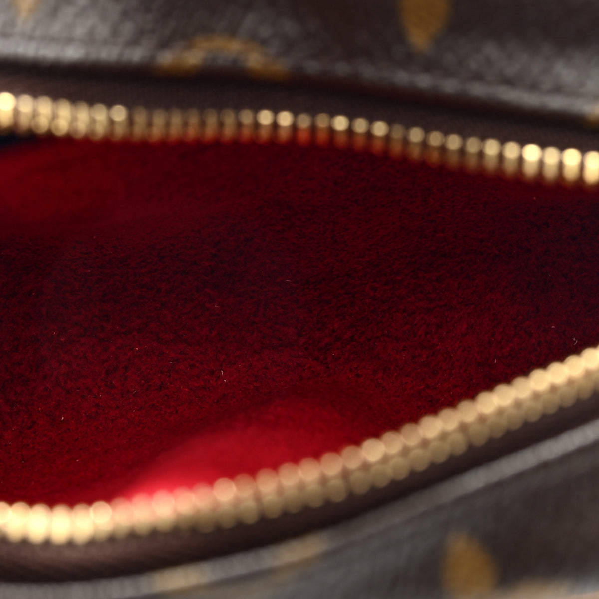 Louis Vuitton Monogram Wapity 5 of 7
