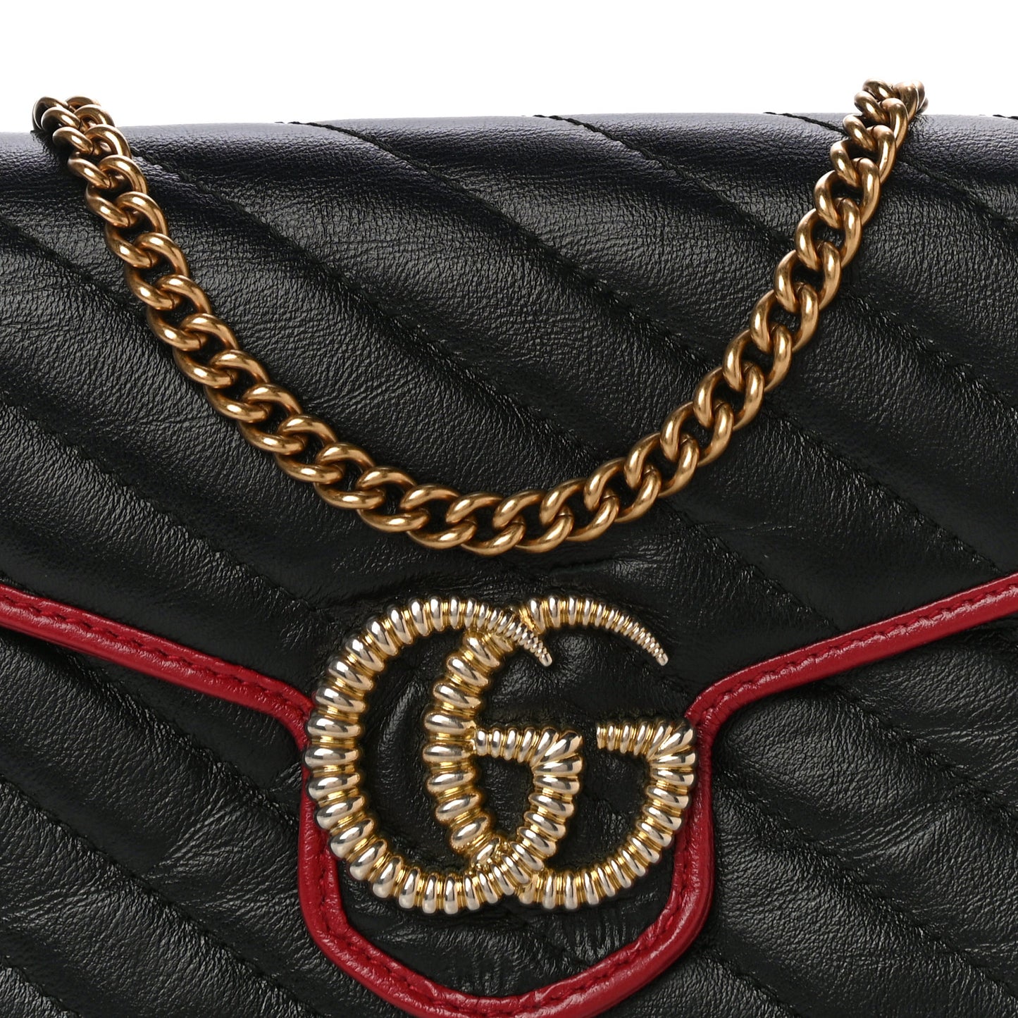 Vintage Effect Calfskin Matelasse Diagonal Torchon GG Marmont Chain Wallet Black Romantic Cherry
