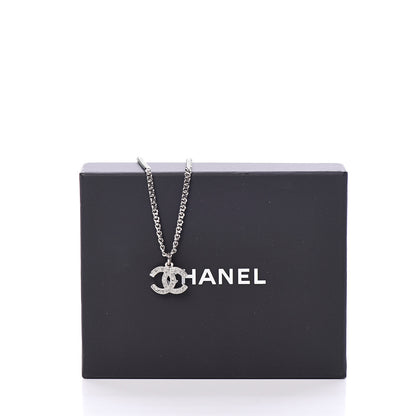 Chanel Crystal Pearl Star CC Necklace Pearly White 5 of 5