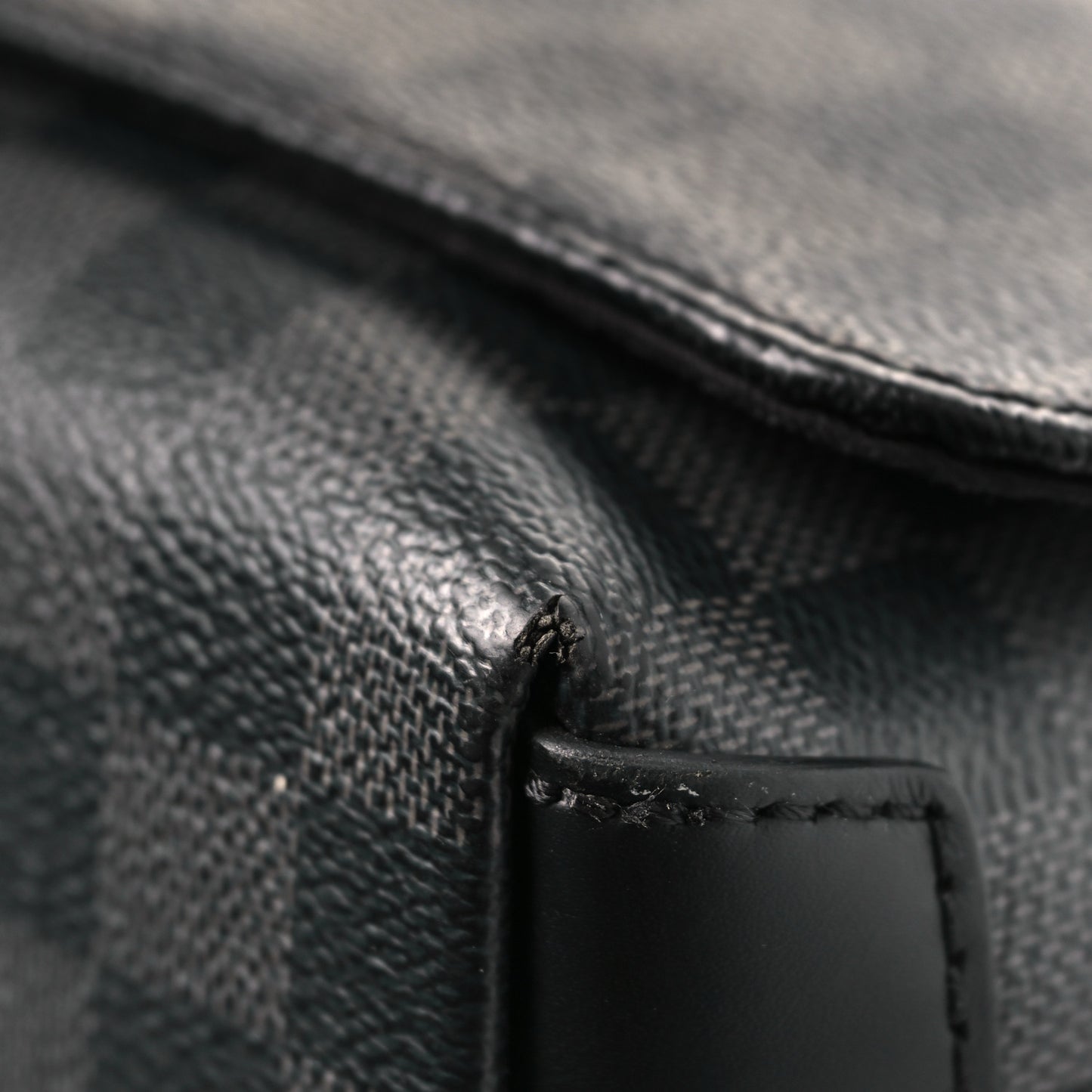 Damier Graphite District PM
