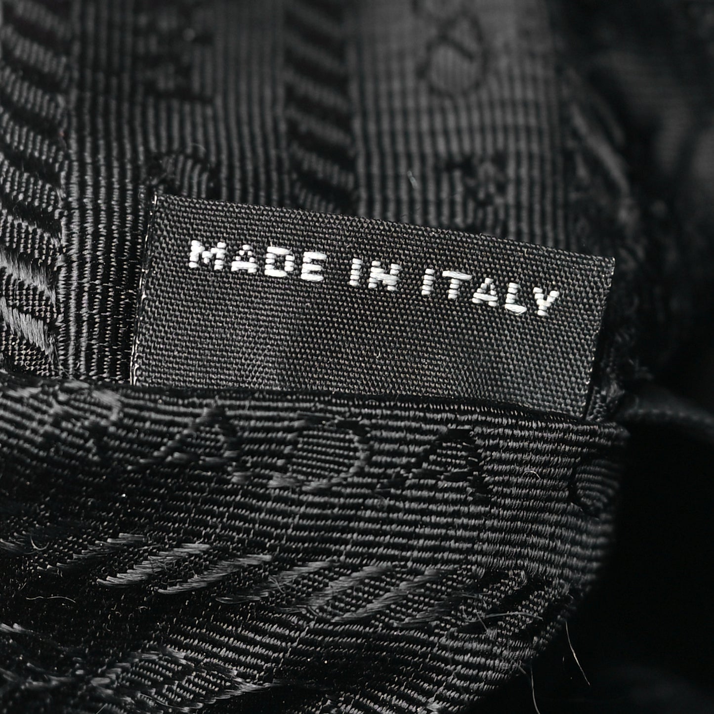 Re-Nylon Saffiano Re-Edition 2005 Shoulder Bag Black