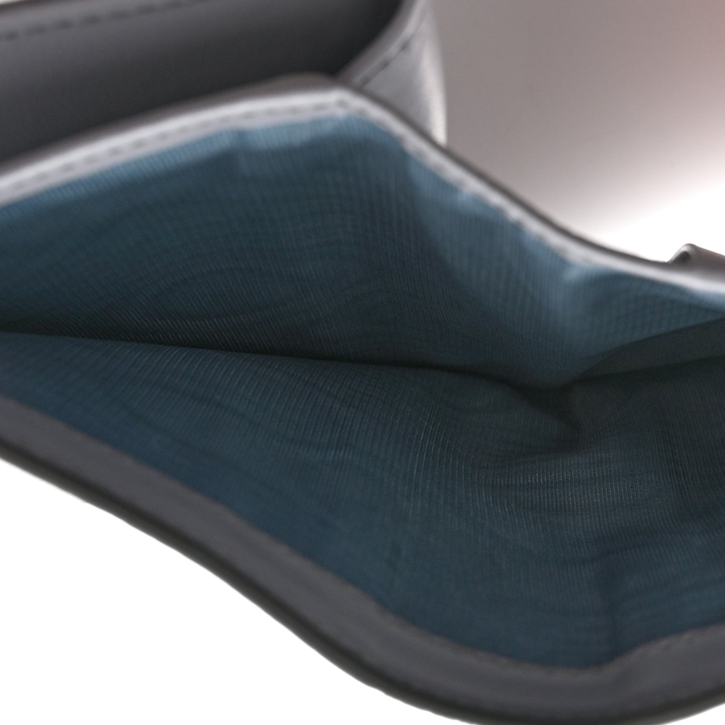 Vitello Daino Triangle Continental Zip Wallet Fiordaliso