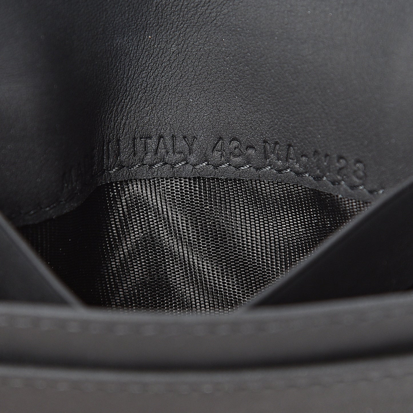 Ultra Matte Calfskin Saddle Card Holder Black