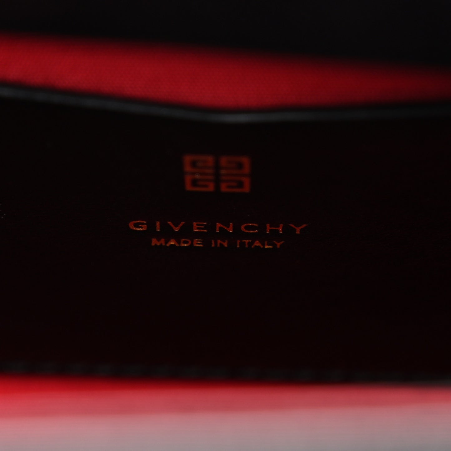 Box Calfskin Toy Antigona Black Red