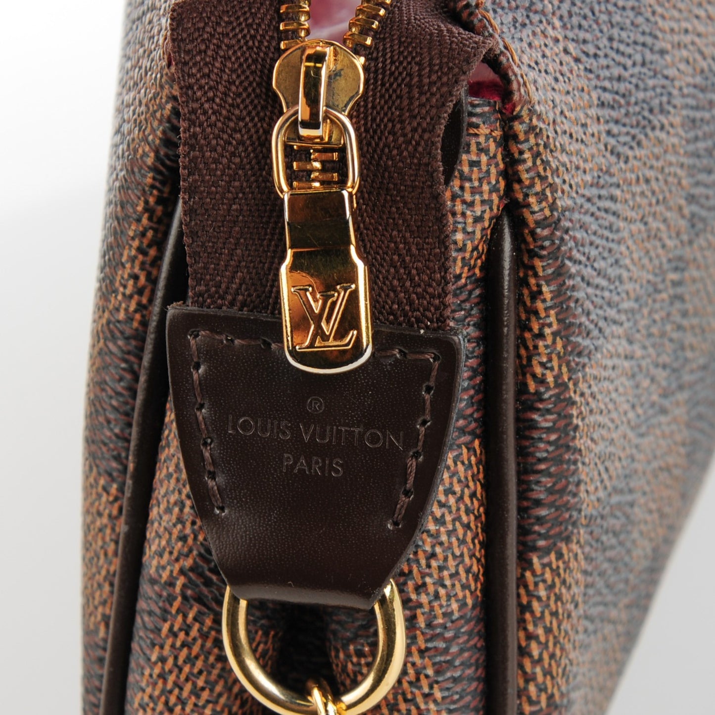 Damier Ebene Eva Clutch