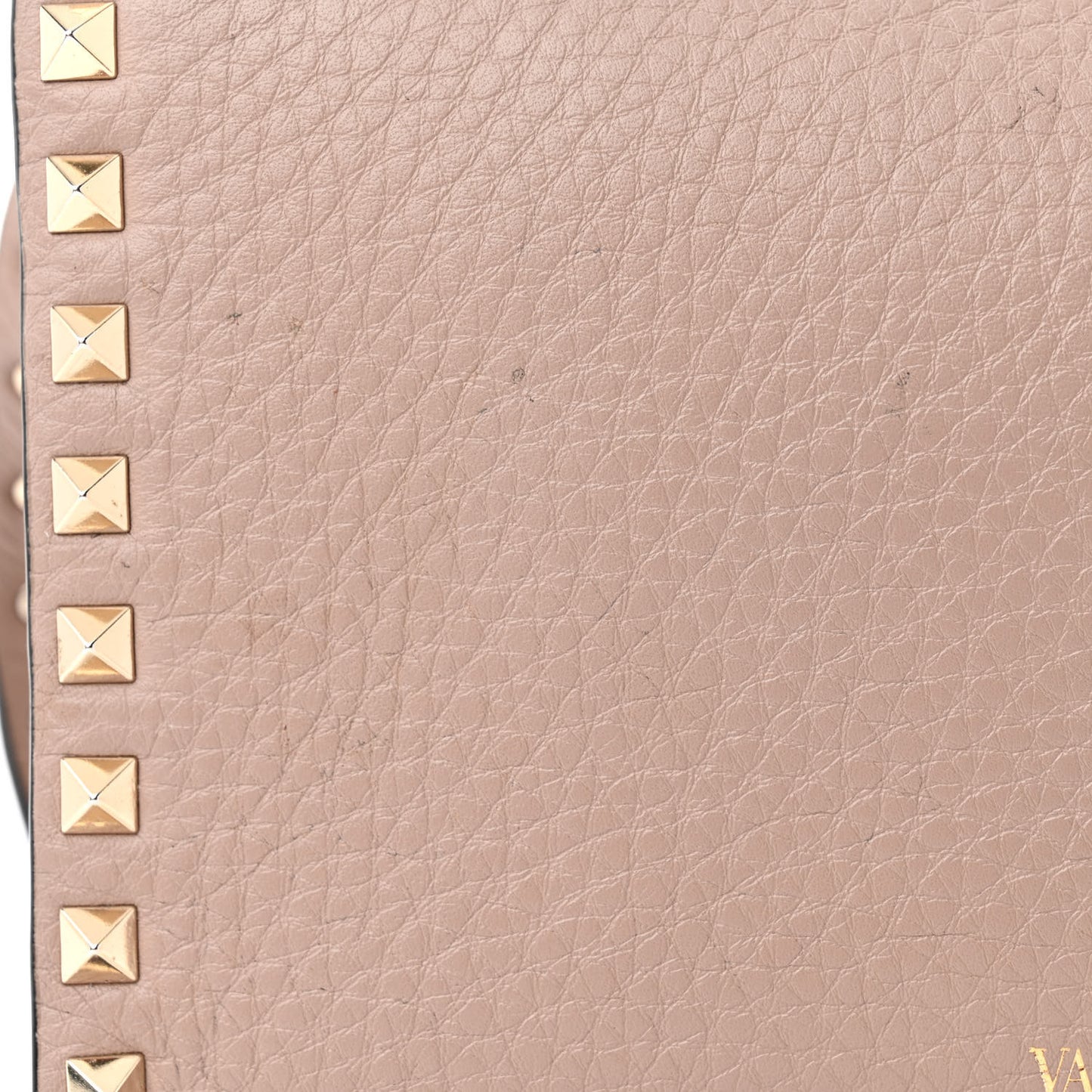 Pebbled Calfskin Medium Rockstud Flip Lock Crossbody Bag Poudre