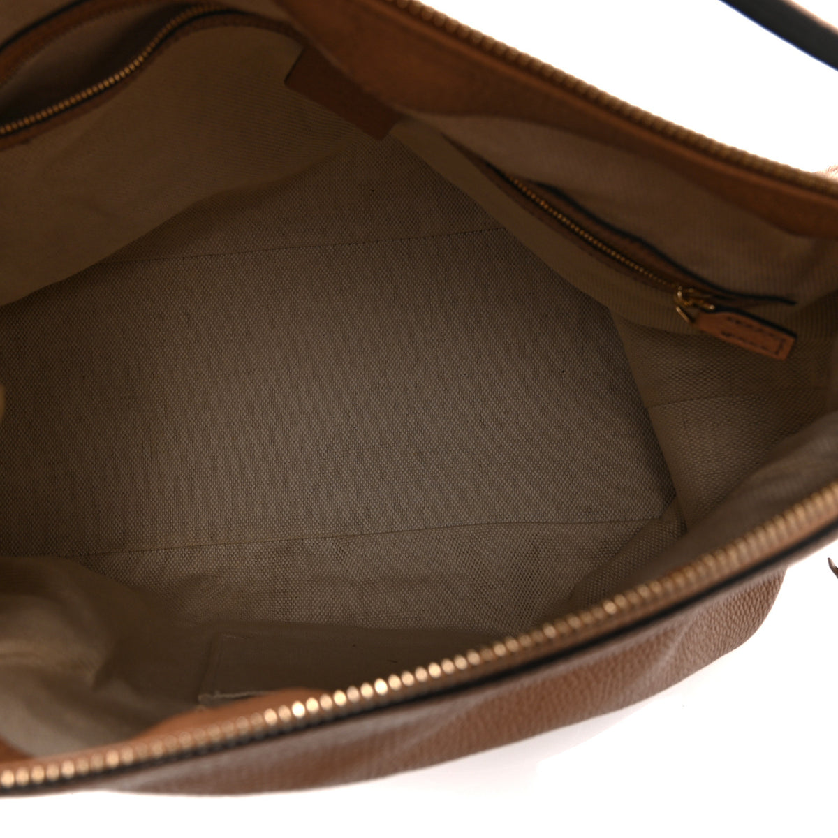 Pebbled Calfskin Large Soho Hobo Camelia
