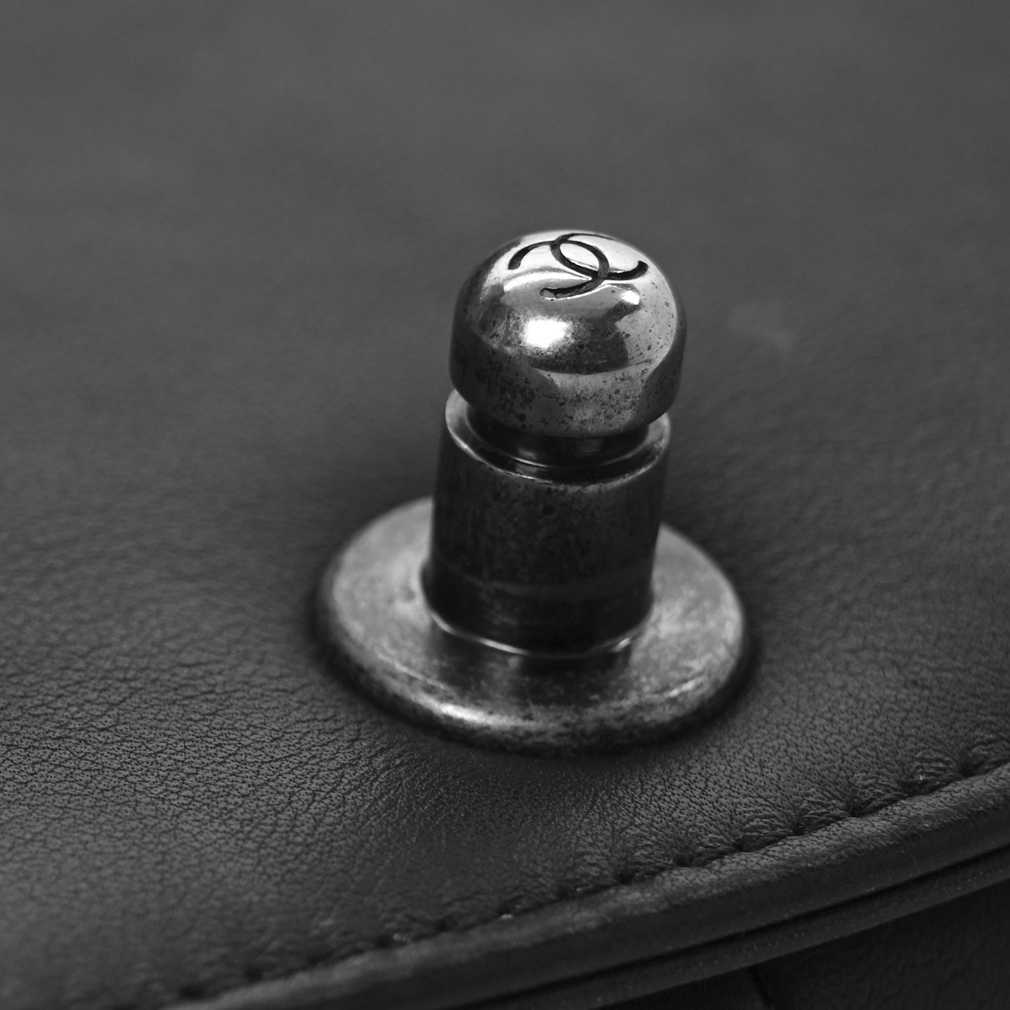 Calfskin Chevron Quilted Medium Boy Flap Black