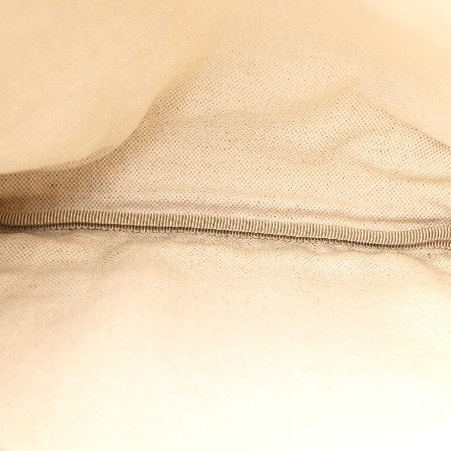 Gucci Grained Calfskin Logo Belt Bag Black 5 of 10