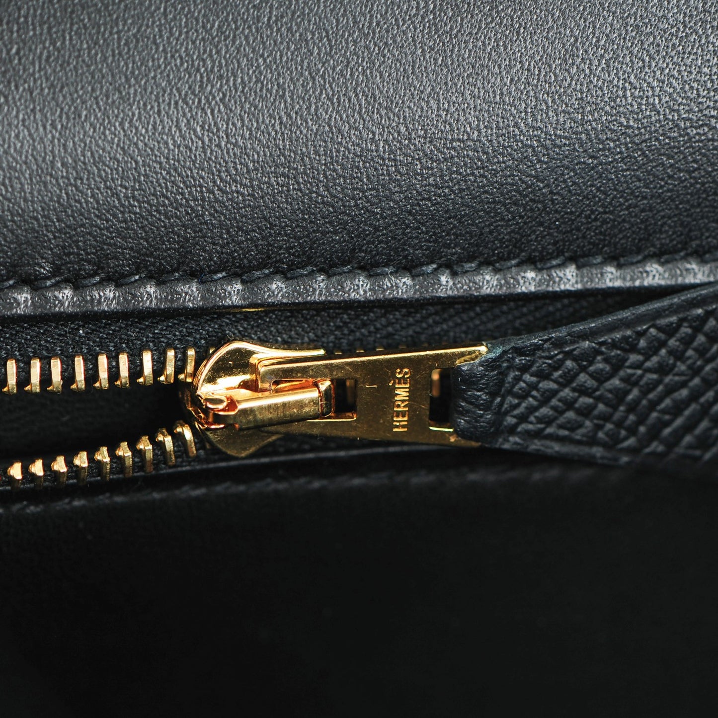 Epsom Constance 24 Black
