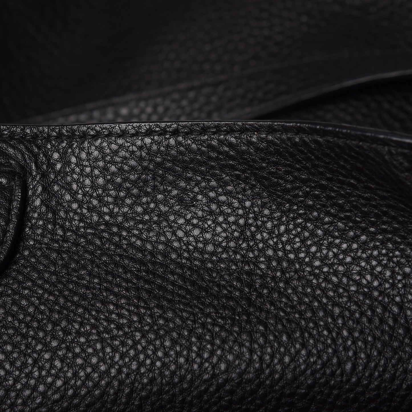 Vitello Daino Tote Nero Black