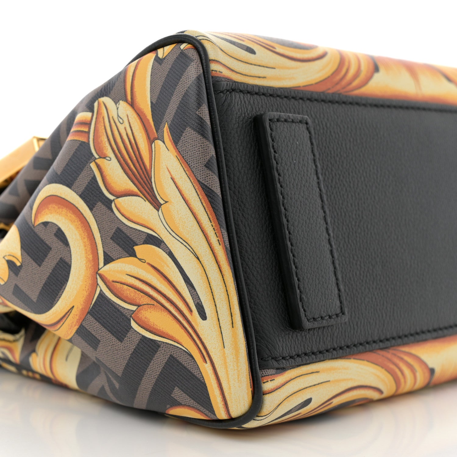 barocco pattern leather palazzo backpack Versace X FENDI Grained Calfskin Fendace La Medusa Medium Top Handle Bag  Black Multicolor 1746443 – FASHIONPHILE