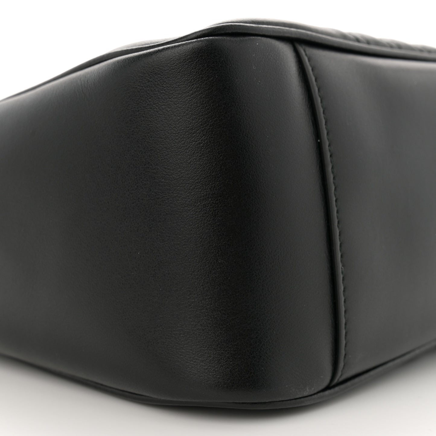 Calfskin Matelasse Large GG Marmont Shoulder Bag Black
