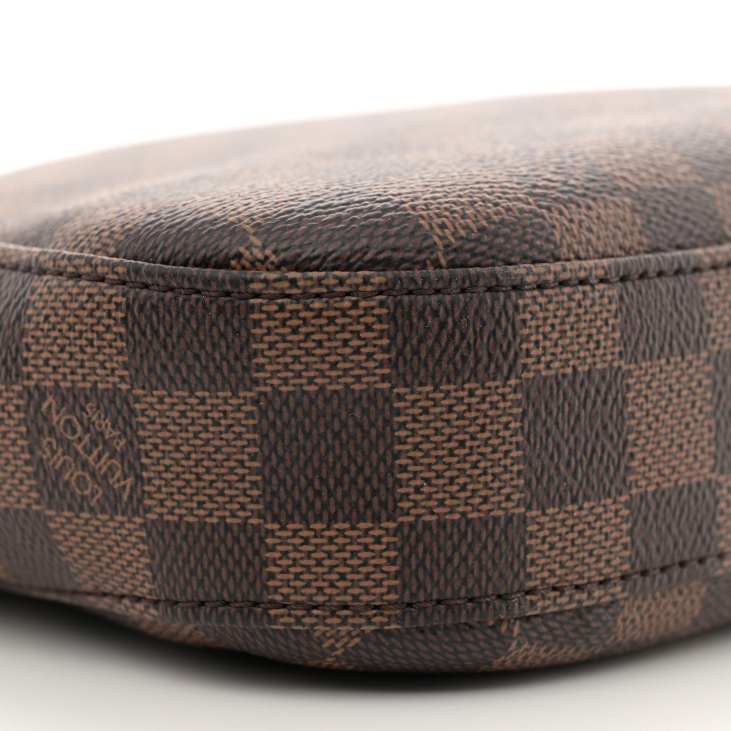Louis Vuitton Damier Ebene South Bank Besace 9 of 11