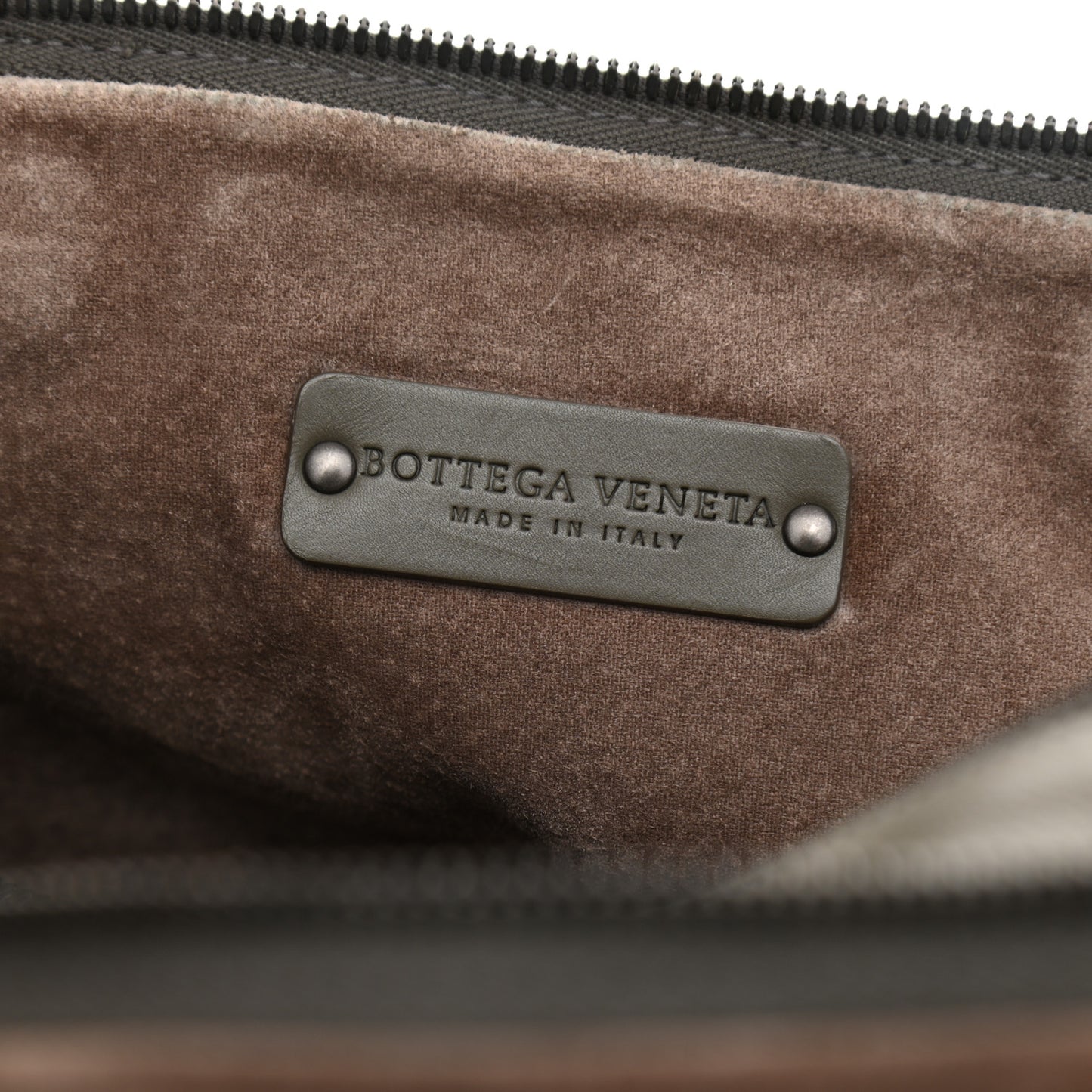 Calfskin Intrecciato Large Leggero Tote Kaki Fondente