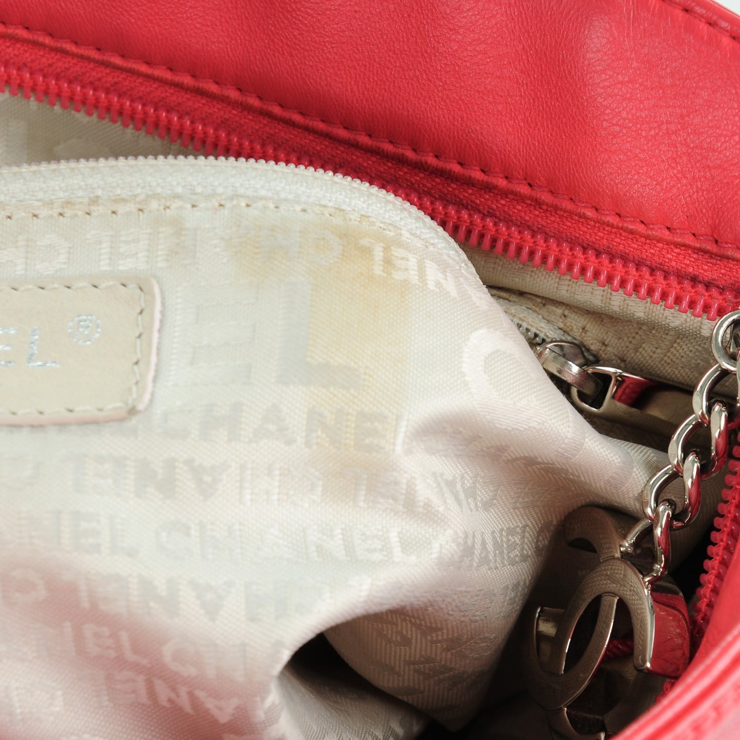 Lambskin Medium Ultimate Soft Tote Pink