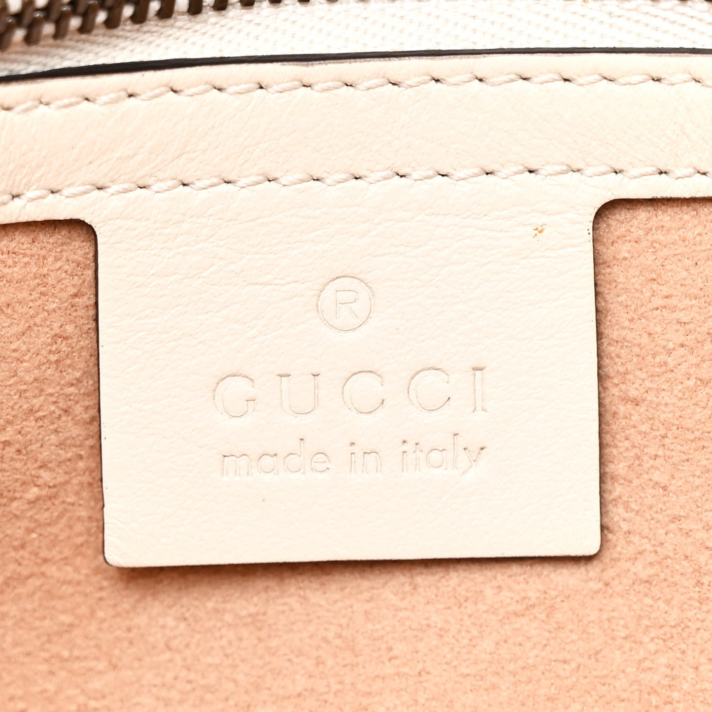 Calfskin Matelasse Small GG Marmont Shoulder Bag White