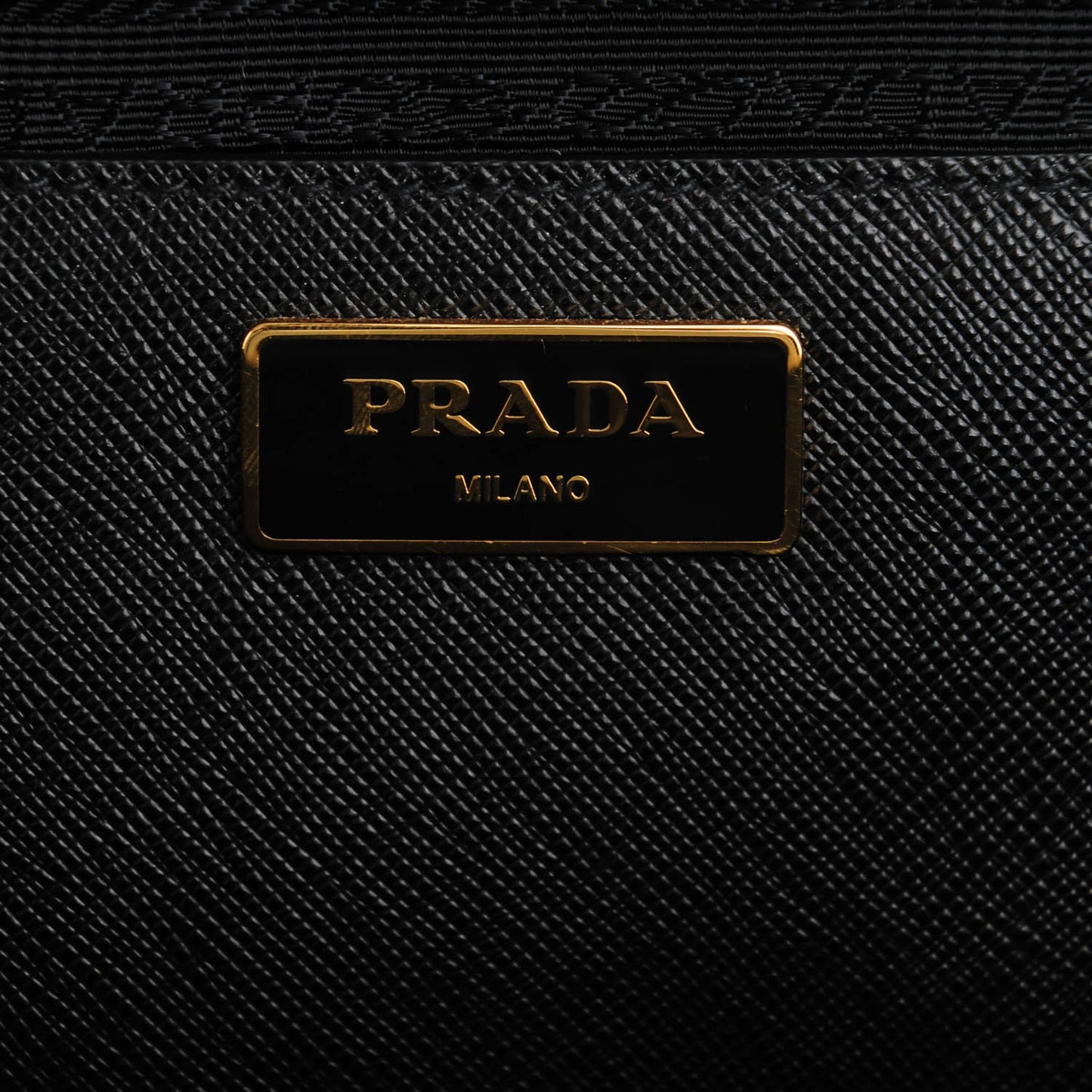 Saffiano Lux Extra Large Galleria Double Zip Tote Black