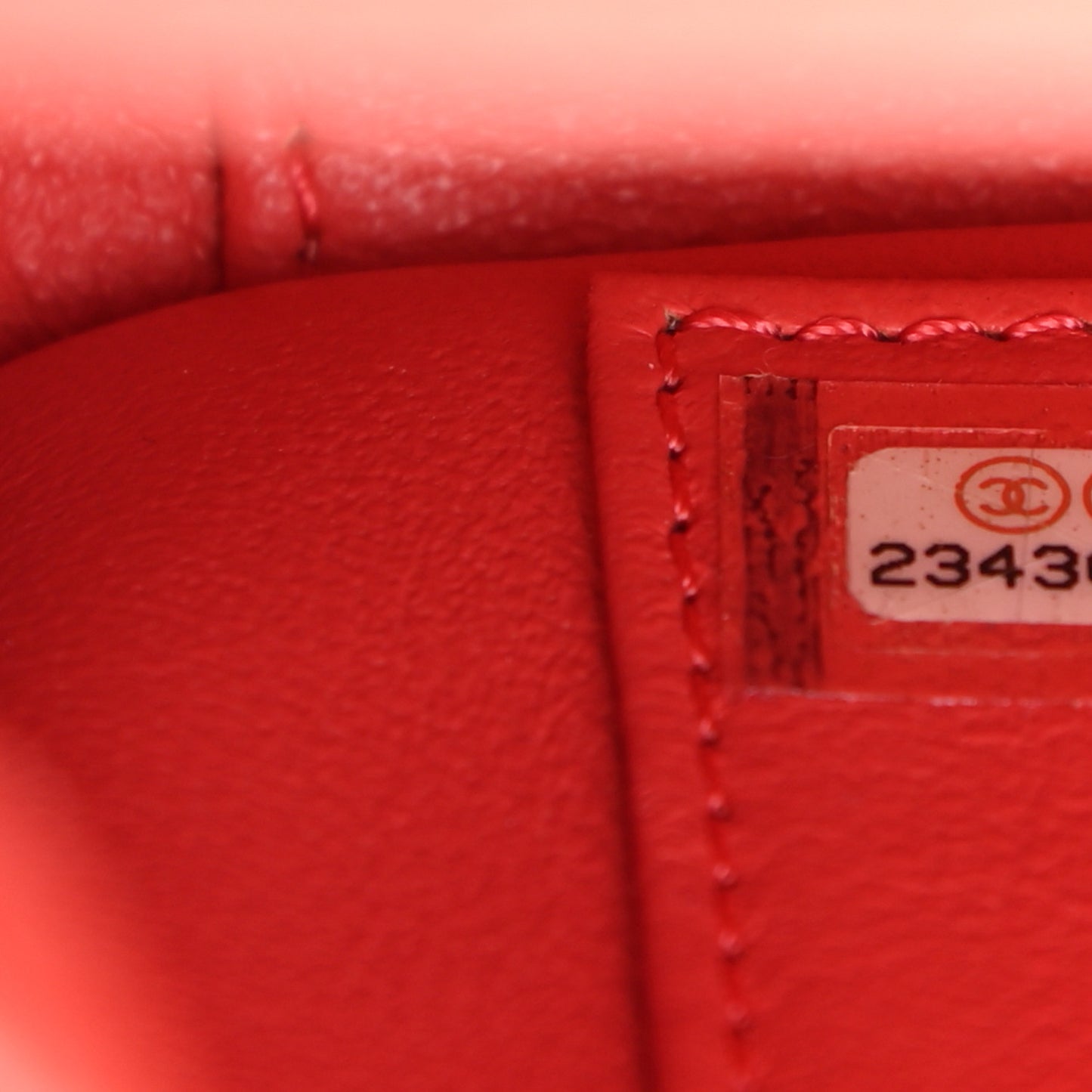 Caviar Quilted Medium Business Affinity Flap Coral